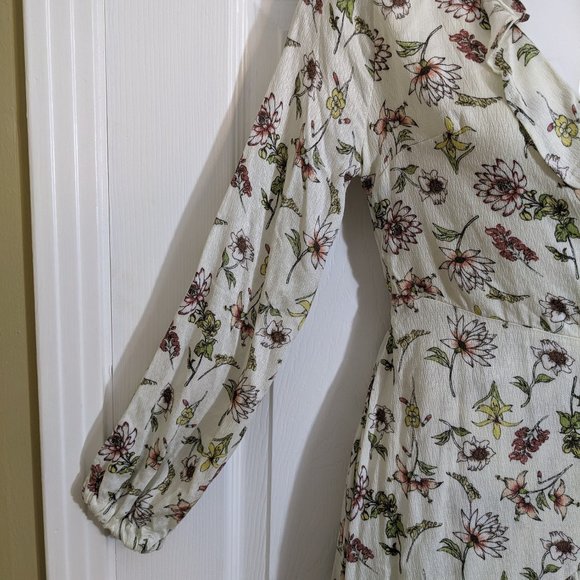 Taylor & Sage Floral Wrap Long Sleeve Ruffled Tier Hem Dress - size XS NWT - Picture 4 of 14